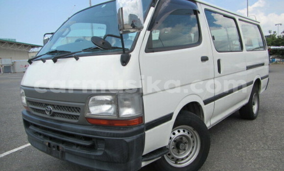 Tenga Tsaru Toyota Hiace Chena Mota in Beitbridge in Matabeleland South Tenga Tsaru Toyota Hiace Chena Mota in Beitbridge in Matabeleland South