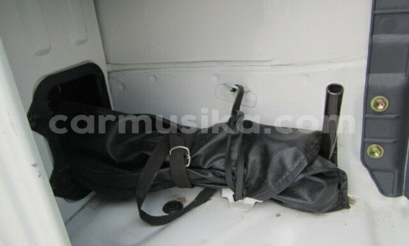 Tenga Tsaru Toyota Hiace Chena Mota in Beitbridge in Matabeleland South Tenga Tsaru Toyota Hiace Chena Mota in Beitbridge in Matabeleland South