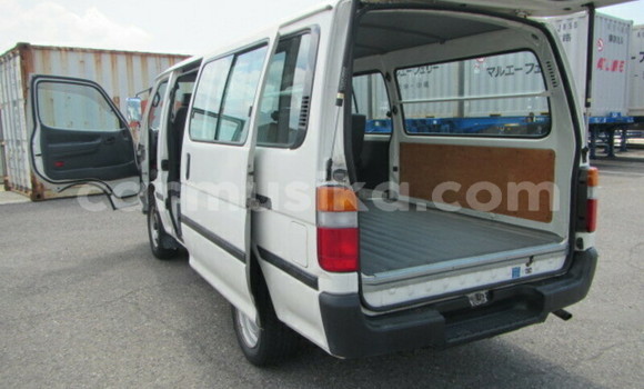 Tenga Tsaru Toyota Hiace Chena Mota in Beitbridge in Matabeleland South Tenga Tsaru Toyota Hiace Chena Mota in Beitbridge in Matabeleland South