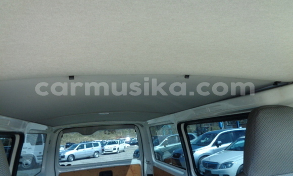 Buy Used Toyota Hiace White Car in Beitbridge in Matabeleland South Buy Used Toyota Hiace White Car in Beitbridge in Matabeleland South