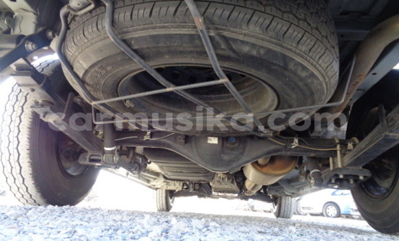 Buy Used Toyota Hiace White Car in Beitbridge in Matabeleland South Buy Used Toyota Hiace White Car in Beitbridge in Matabeleland South