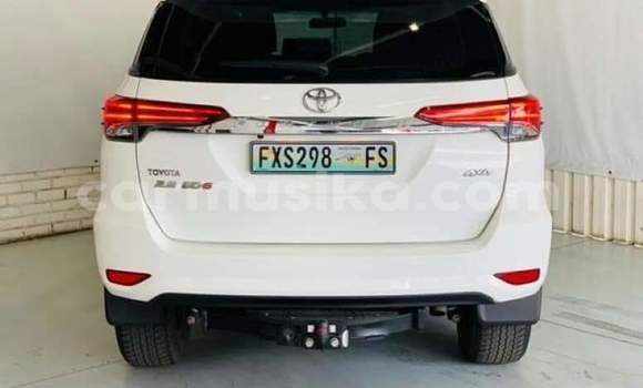 Tenga Tsaru Toyota Fortuner Chena Mota in Beitbridge in Matabeleland South Tenga Tsaru Toyota Fortuner Chena Mota in Beitbridge in Matabeleland South