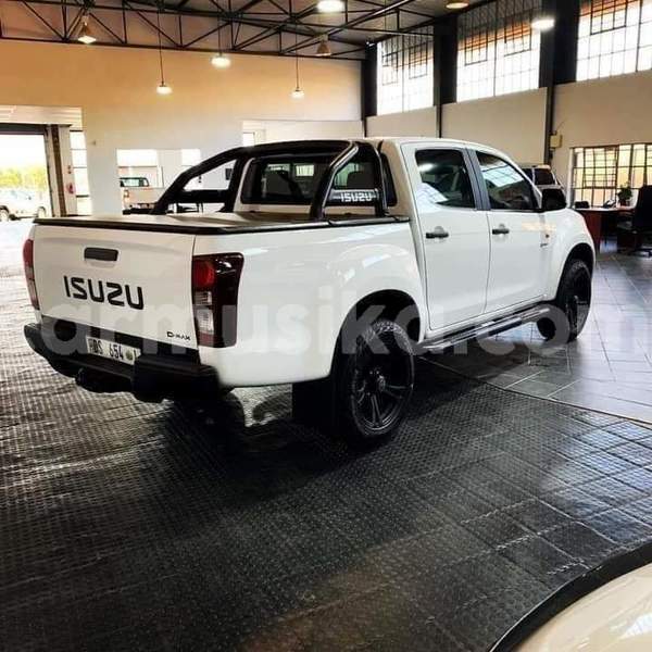 Big with watermark isuzu d max matabeleland south beitbridge 27861