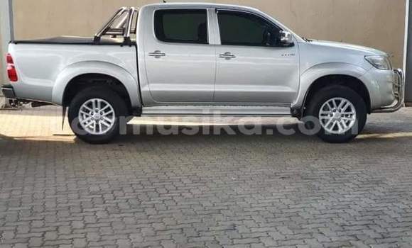 Tenga Tsaru Toyota Hilux Sirivha Mota in Beitbridge in Matabeleland South Tenga Tsaru Toyota Hilux Sirivha Mota in Beitbridge in Matabeleland South
