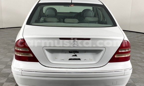 Tenga Tsaru Mercedes-Benz C180 coupe Chena Mota in Beitbridge in Matabeleland South Tenga Tsaru Mercedes-Benz C180 coupe Chena Mota in Beitbridge in Matabeleland South