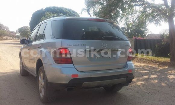 Buy Used Mercedes‒Benz ML-Class Silver Car in Alexandra Park in Harare Buy Used Mercedes‒Benz ML-Class Silver Car in Alexandra Park in Harare