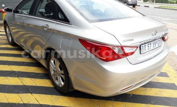 Acheter Occasion Voiture Hyundai Sonata Gris à Beitbridge, Matabeleland South Acheter Occasion Voiture Hyundai Sonata Gris à Beitbridge, Matabeleland South