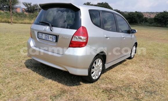 Buy Used Honda Jazz Silver Car in Beitbridge in Matabeleland South Buy Used Honda Jazz Silver Car in Beitbridge in Matabeleland South