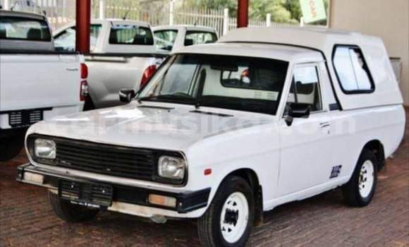 Nunua Ilio tumika Nissan Pickup Nyeupe Gari ndani ya Beitbridge nchini Matabeleland Kusini