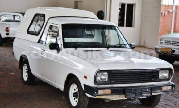 Acheter Occasion Voiture Nissan Pickup Blanc à Beitbridge, Matabeleland South Acheter Occasion Voiture Nissan Pickup Blanc à Beitbridge, Matabeleland South