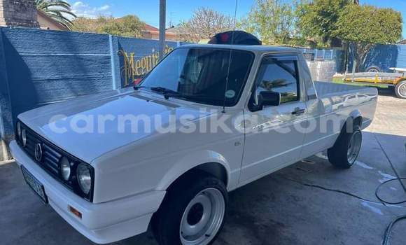 Nunua Ilio tumika Volkswagen Caddy Nyeupe Gari ndani ya Beitbridge nchini Matabeleland Kusini Nunua Ilio tumika Volkswagen Caddy Nyeupe Gari ndani ya Beitbridge nchini Matabeleland Kusini