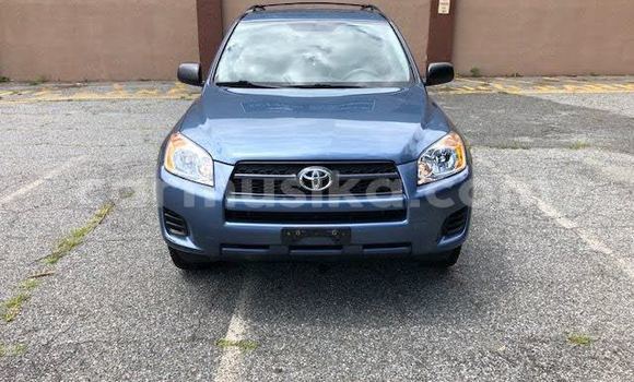 Acheter Occasion Voiture Toyota RAV4 Bleu à Les chutes Victoria, Matabeleland Nord Acheter Occasion Voiture Toyota RAV4 Bleu à Les chutes Victoria, Matabeleland Nord