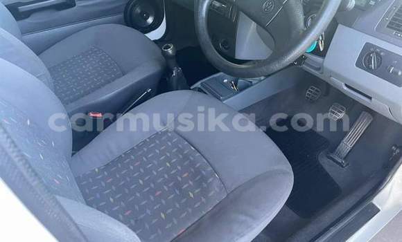 Nunua Ilio tumika Volkswagen Caddy Nyeupe Gari ndani ya Beitbridge nchini Matabeleland Kusini Nunua Ilio tumika Volkswagen Caddy Nyeupe Gari ndani ya Beitbridge nchini Matabeleland Kusini