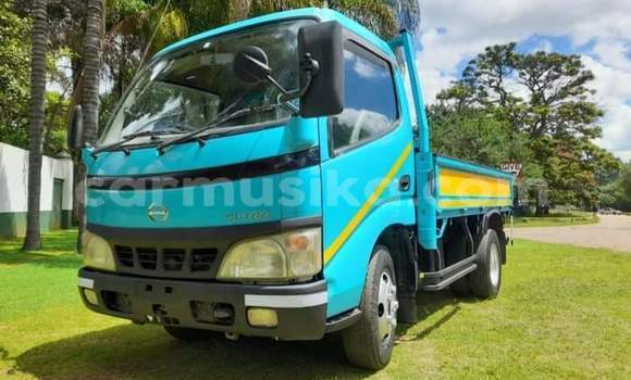 Acheter Occasion Utilitaire Hino 300 Bleu à Beitbridge, Matabeleland South Acheter Occasion Utilitaire Hino 300 Bleu à Beitbridge, Matabeleland South