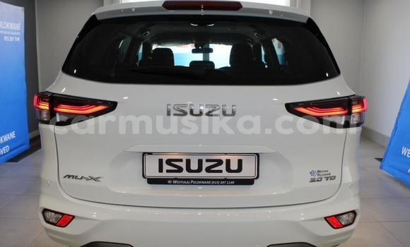 Tenga Tsaru Isuzu MU-X Chena Mota in Beitbridge in Matabeleland South Tenga Tsaru Isuzu MU-X Chena Mota in Beitbridge in Matabeleland South