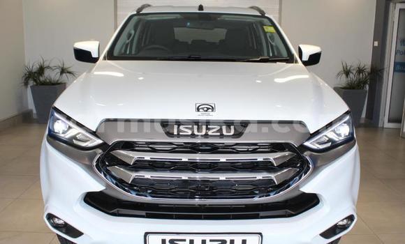 Tenga Tsaru Isuzu MU-X Chena Mota in Beitbridge in Matabeleland South Tenga Tsaru Isuzu MU-X Chena Mota in Beitbridge in Matabeleland South