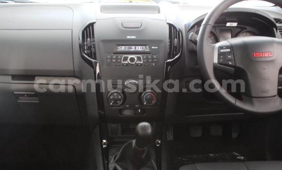 Buy Used Isuzu D–MAX White Car in Beitbridge in Matabeleland South Buy Used Isuzu D–MAX White Car in Beitbridge in Matabeleland South