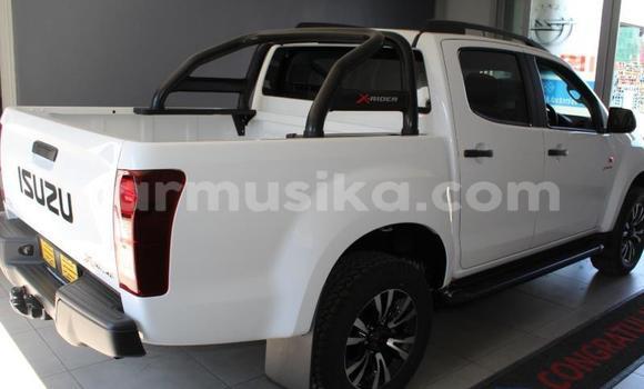 Buy Used Isuzu D–MAX White Car in Beitbridge in Matabeleland South Buy Used Isuzu D–MAX White Car in Beitbridge in Matabeleland South