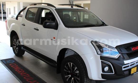 Buy Used Isuzu D–MAX White Car in Beitbridge in Matabeleland South Buy Used Isuzu D–MAX White Car in Beitbridge in Matabeleland South