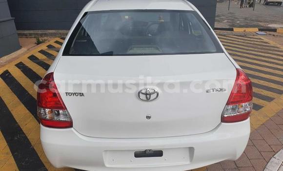 Buy Used Toyota Corolla White Car in Beitbridge in Matabeleland South Buy Used Toyota Corolla White Car in Beitbridge in Matabeleland South