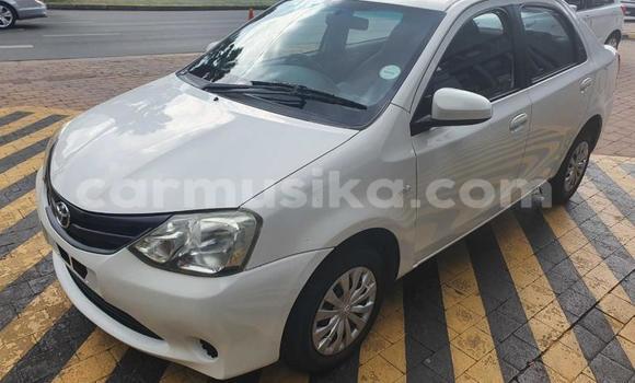 Buy Used Toyota Corolla White Car in Beitbridge in Matabeleland South Buy Used Toyota Corolla White Car in Beitbridge in Matabeleland South