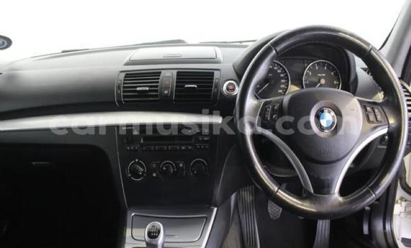 Acheter Occasion Voiture BMW 1-Series Blanc à Beitbridge, Matabeleland South Acheter Occasion Voiture BMW 1-Series Blanc à Beitbridge, Matabeleland South