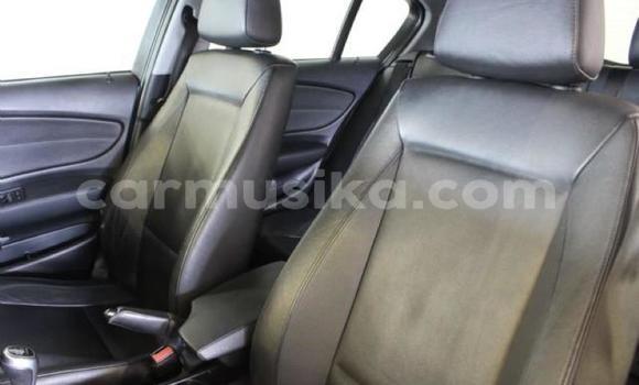 Acheter Occasion Voiture BMW 1-Series Blanc à Beitbridge, Matabeleland South Acheter Occasion Voiture BMW 1-Series Blanc à Beitbridge, Matabeleland South