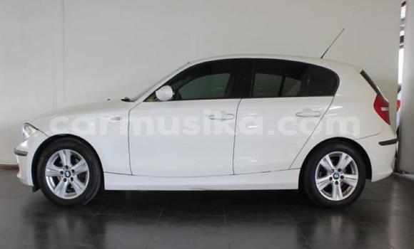 Acheter Occasion Voiture BMW 1-Series Blanc à Beitbridge, Matabeleland South Acheter Occasion Voiture BMW 1-Series Blanc à Beitbridge, Matabeleland South
