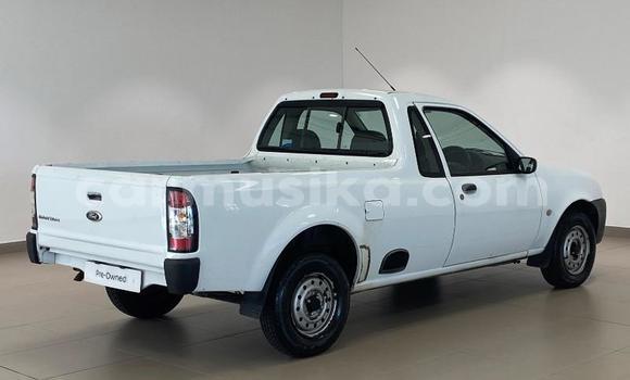 Tenga Tsaru Ford Pickup Chena Mota in Beitbridge in Matabeleland South Tenga Tsaru Ford Pickup Chena Mota in Beitbridge in Matabeleland South