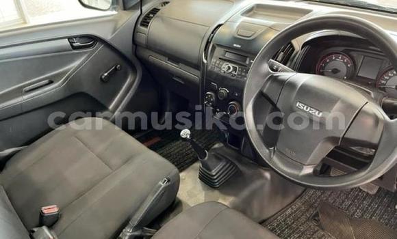 Buy Used Isuzu KB White Car in Beitbridge in Matabeleland South Buy Used Isuzu KB White Car in Beitbridge in Matabeleland South