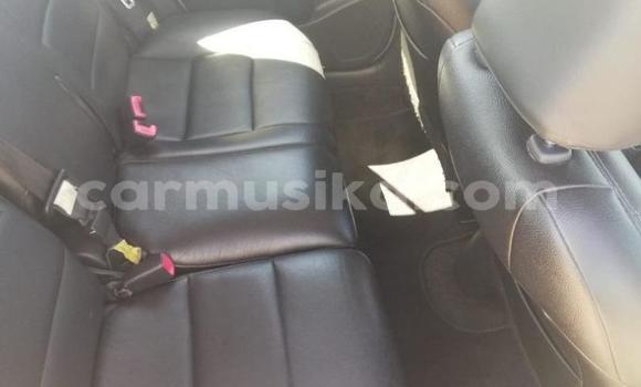 Buy Used Toyota Yaris White Car in Beitbridge in Matabeleland South Buy Used Toyota Yaris White Car in Beitbridge in Matabeleland South