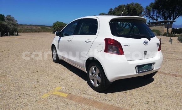 Buy Used Toyota Yaris White Car in Beitbridge in Matabeleland South Buy Used Toyota Yaris White Car in Beitbridge in Matabeleland South
