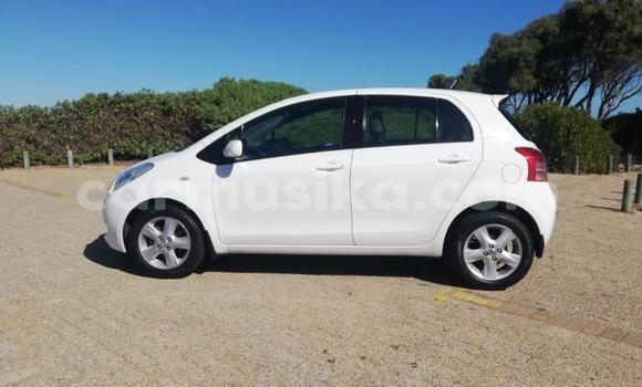 Buy Used Toyota Yaris White Car in Beitbridge in Matabeleland South Buy Used Toyota Yaris White Car in Beitbridge in Matabeleland South