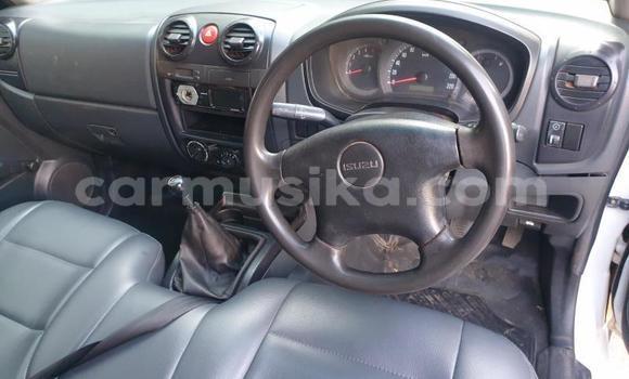 Buy Used Isuzu KB White Car in Beitbridge in Matabeleland South Buy Used Isuzu KB White Car in Beitbridge in Matabeleland South