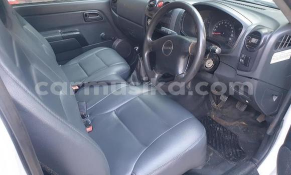 Buy Used Isuzu KB White Car in Beitbridge in Matabeleland South Buy Used Isuzu KB White Car in Beitbridge in Matabeleland South