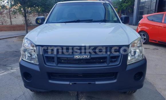 Buy Used Isuzu KB White Car in Beitbridge in Matabeleland South Buy Used Isuzu KB White Car in Beitbridge in Matabeleland South