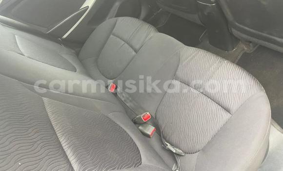 Buy Used Hyundai Accent White Car in Beitbridge in Matabeleland South Buy Used Hyundai Accent White Car in Beitbridge in Matabeleland South