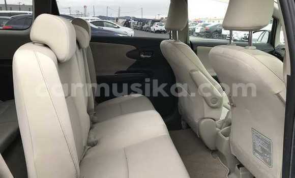 Nunua Ilio tumika Toyota Wish Beige Gari ndani ya Beitbridge nchini Matabeleland Kusini Nunua Ilio tumika Toyota Wish Beige Gari ndani ya Beitbridge nchini Matabeleland Kusini