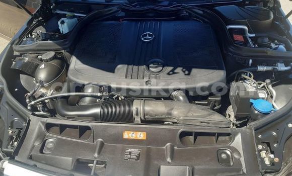 Nunua Ilio tumika Mercedes‒Benz C–Class Bluu Gari ndani ya Beitbridge nchini Matabeleland Kusini Nunua Ilio tumika Mercedes‒Benz C–Class Bluu Gari ndani ya Beitbridge nchini Matabeleland Kusini