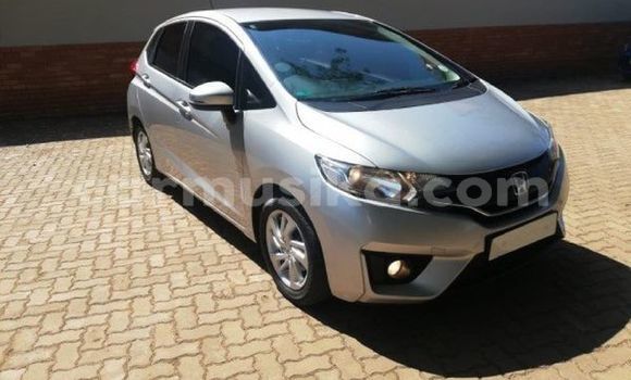 Buy Used Honda Jazz Silver Car in Beitbridge in Matabeleland South Buy Used Honda Jazz Silver Car in Beitbridge in Matabeleland South