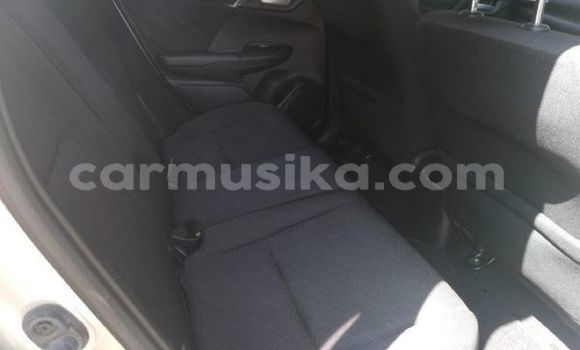 Nunua Ilio tumika Honda Jazz Fedha Gari ndani ya Beitbridge nchini Matabeleland Kusini Nunua Ilio tumika Honda Jazz Fedha Gari ndani ya Beitbridge nchini Matabeleland Kusini