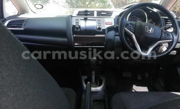 Nunua Ilio tumika Honda Jazz Fedha Gari ndani ya Beitbridge nchini Matabeleland Kusini Nunua Ilio tumika Honda Jazz Fedha Gari ndani ya Beitbridge nchini Matabeleland Kusini