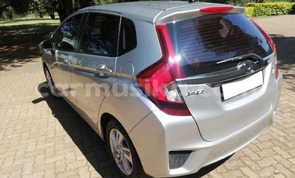 Nunua Ilio tumika Honda Jazz Fedha Gari ndani ya Beitbridge nchini Matabeleland Kusini Nunua Ilio tumika Honda Jazz Fedha Gari ndani ya Beitbridge nchini Matabeleland Kusini