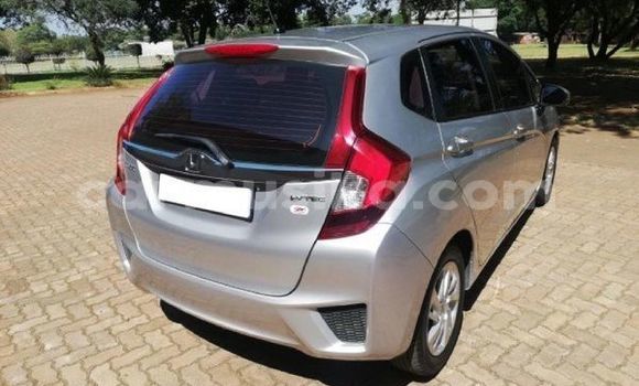 Nunua Ilio tumika Honda Jazz Fedha Gari ndani ya Beitbridge nchini Matabeleland Kusini Nunua Ilio tumika Honda Jazz Fedha Gari ndani ya Beitbridge nchini Matabeleland Kusini