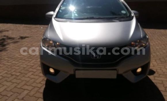 Nunua Ilio tumika Honda Jazz Fedha Gari ndani ya Beitbridge nchini Matabeleland Kusini Nunua Ilio tumika Honda Jazz Fedha Gari ndani ya Beitbridge nchini Matabeleland Kusini