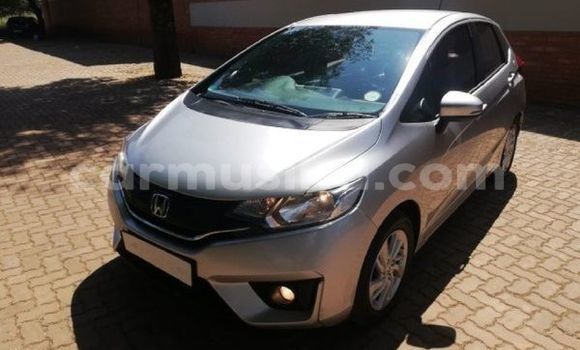 Nunua Ilio tumika Honda Jazz Fedha Gari ndani ya Beitbridge nchini Matabeleland Kusini Nunua Ilio tumika Honda Jazz Fedha Gari ndani ya Beitbridge nchini Matabeleland Kusini