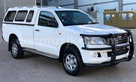 Acheter Occasion Voiture Toyota Hilux Blanc à Beitbridge, Matabeleland South Acheter Occasion Voiture Toyota Hilux Blanc à Beitbridge, Matabeleland South