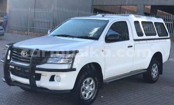 Acheter Occasion Voiture Toyota Hilux Blanc à Beitbridge, Matabeleland South Acheter Occasion Voiture Toyota Hilux Blanc à Beitbridge, Matabeleland South