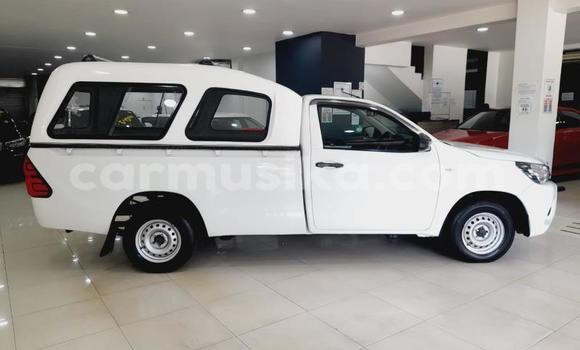 Acheter Occasion Voiture Toyota Hilux Blanc à Beitbridge, Matabeleland South Acheter Occasion Voiture Toyota Hilux Blanc à Beitbridge, Matabeleland South