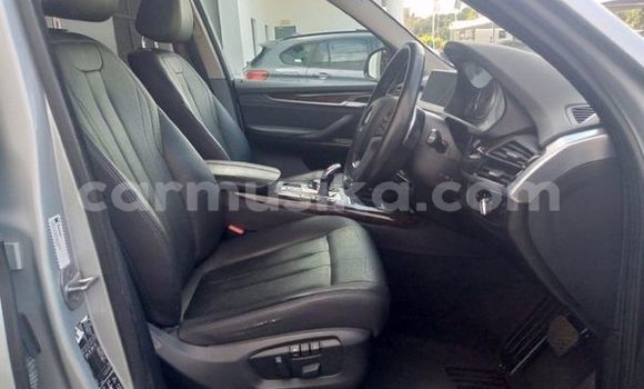 Acheter Occasion Voiture BMW X5 Gris à Beitbridge, Matabeleland South Acheter Occasion Voiture BMW X5 Gris à Beitbridge, Matabeleland South